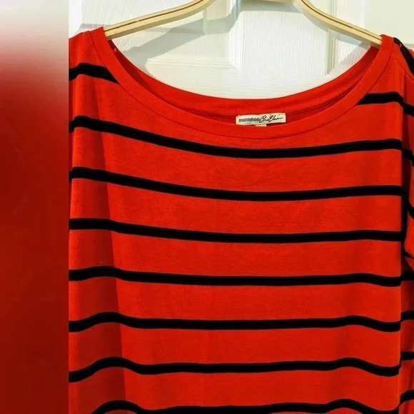 Express One Eleven Sz. XS Oversized Short Sleeve Casual Striped Red Black NWOT - Picture 2 of 7